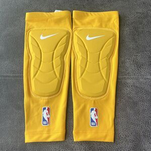 SMALL/Medium Nike NBA Hyperstrong Mens Padded Compression Knee Sleeves/Pads
